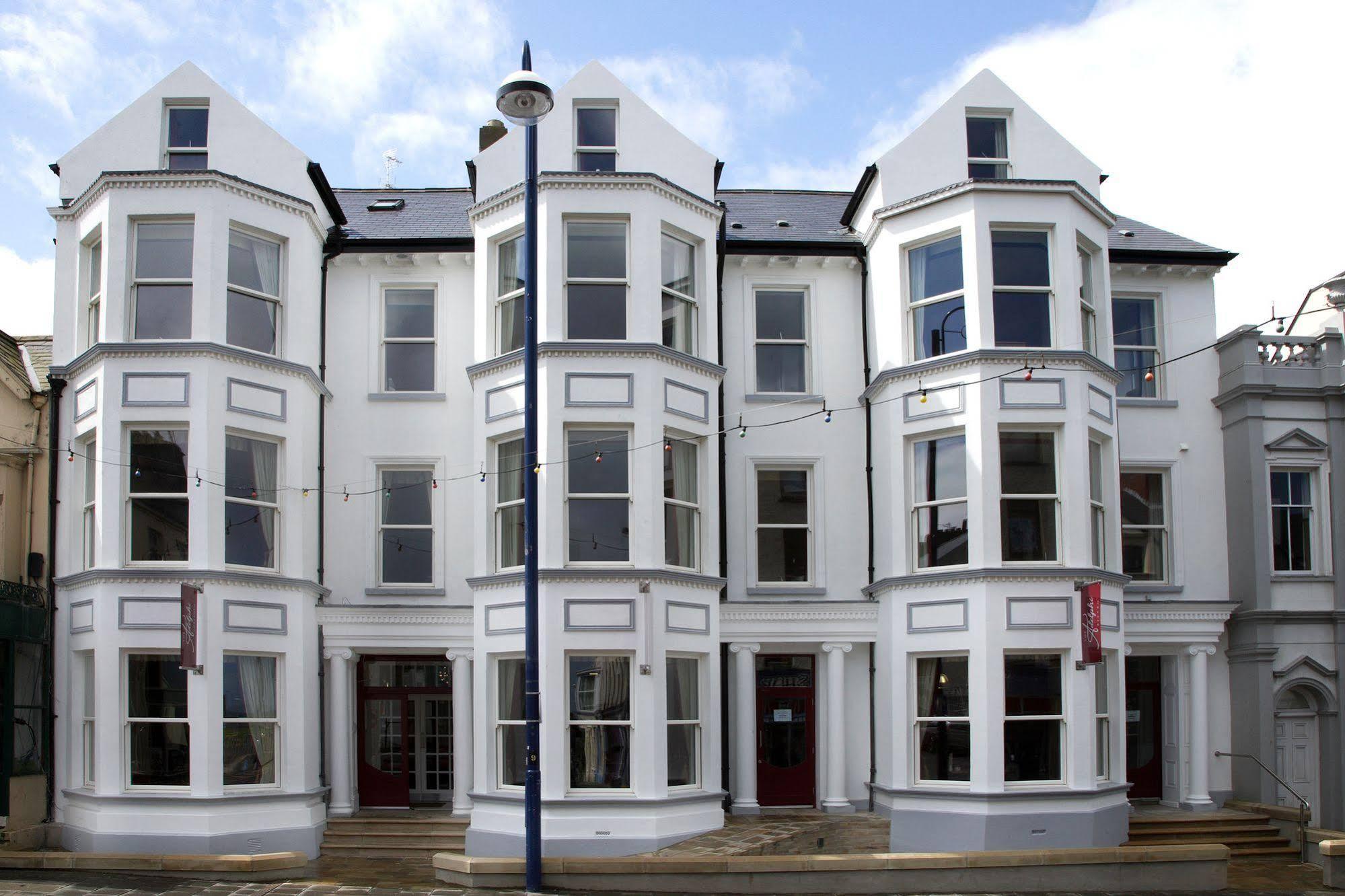 Hotel Adelphi Portrush Exterior foto The former hotel