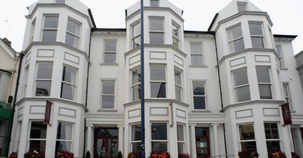 Hotel Adelphi Portrush Exterior foto The former home of the school, 1–3 St. Mary's Square, Brighton